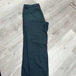 Men’s grey lululemon abc pant